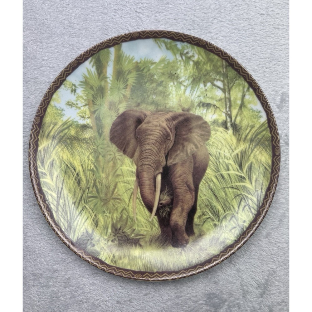 Jungle Animals Elephant Decorative Ceramic Plate Round Glossy Multicolor China